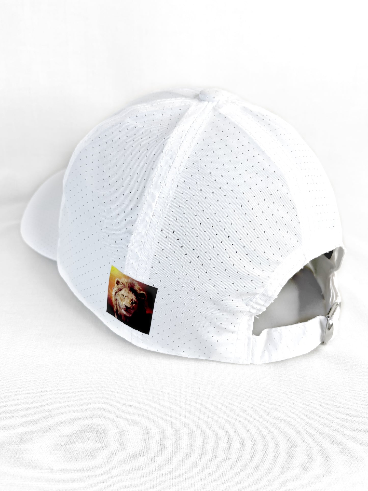 FitzOne Simple Sports Mesh Hat (White)